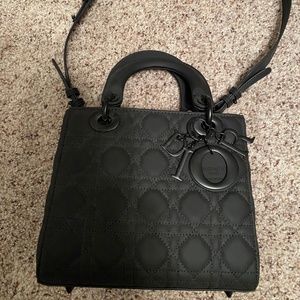 C D Black Lady Crossbody bag